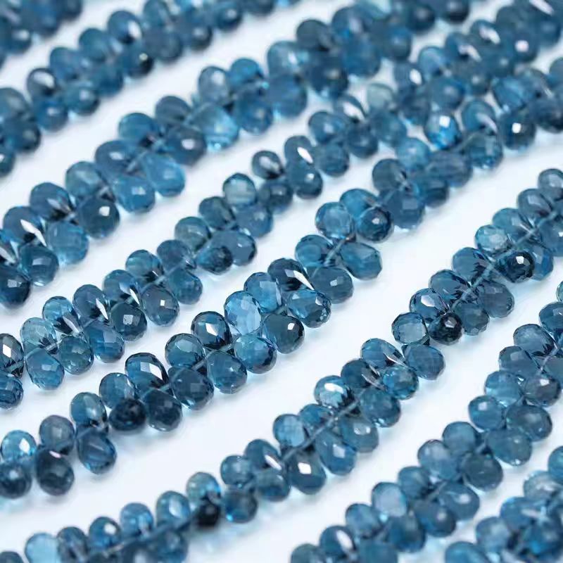 Jewelry Making London - Goutte de topaze bleue de londres